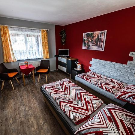 Penzion U Tulaka Dobřichovice エクステリア 写真
